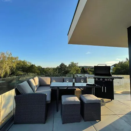 Luxury In Balatonalmadi, Almadi Lux I - Ocean Blue アパート *