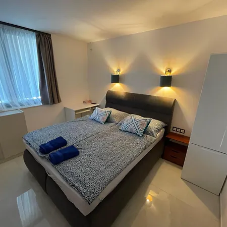 Luxury In Balatonalmadi, Almadi Lux I - Ocean Blue דירה Balatonalmádi