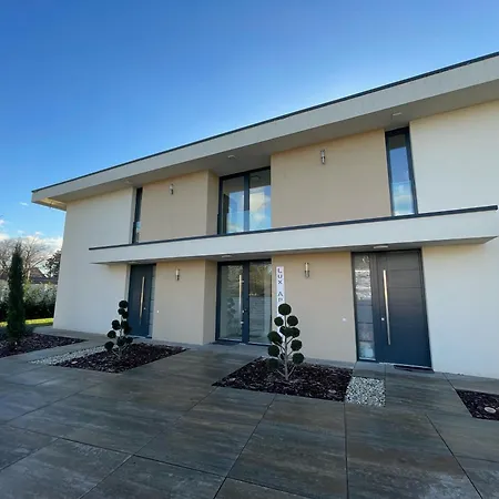 Luxury In Balatonalmadi, Almadi Lux I - Ocean Blue דירה Balatonalmádi