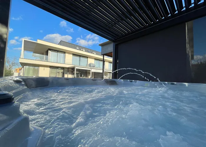 Luxury In Balatonalmadi, Almadi Lux I - Ocean Blue *