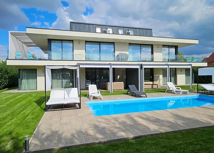 Luxury In Balatonalmadi, Almadi Lux I - Ocean Blue * Balatonalmádi